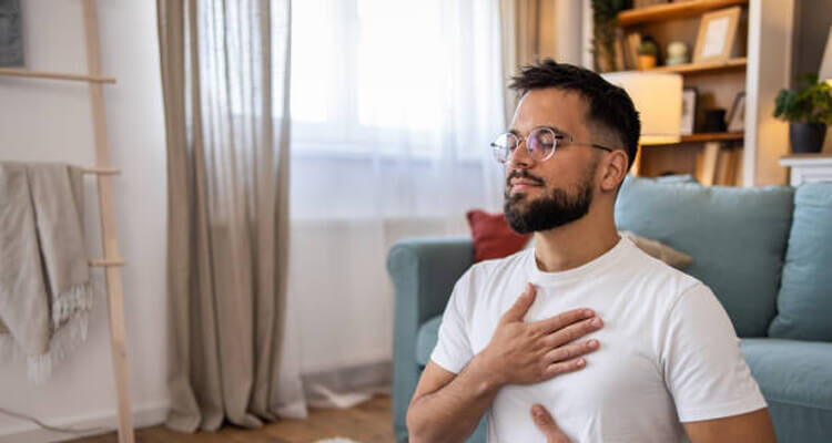 Cómo usar la meditación consciente para conectar con las emociones