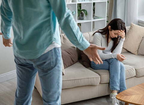 ¿Cómo saber si estás en una relación abusiva? Reconoce 5 señales